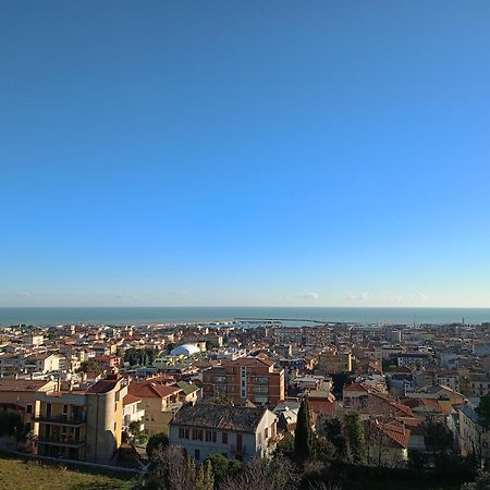 Casa Del Fiordaliso Hotell San Benedetto del Tronto Eksteriør bilde