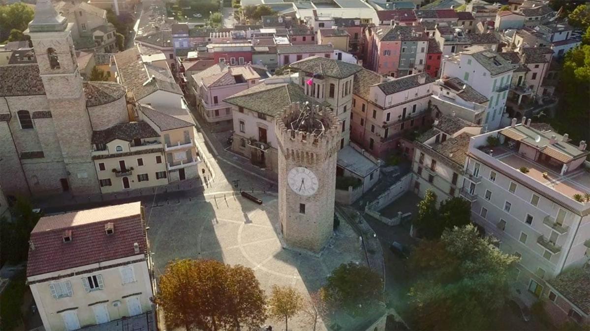 Casa Del Fiordaliso Hotell San Benedetto del Tronto Eksteriør bilde